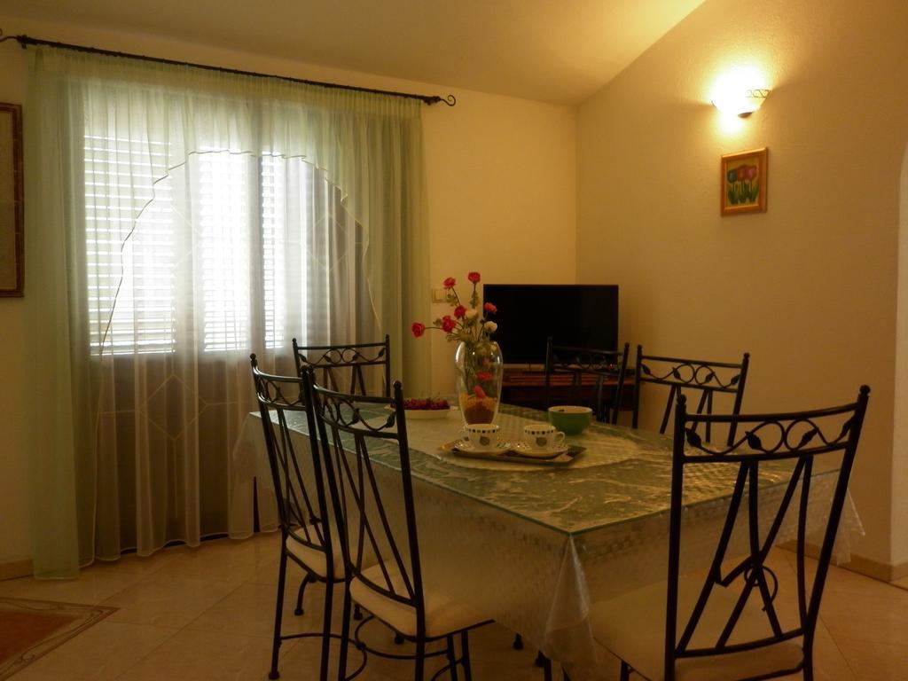 Apartments Ivona 2 Трогир Экстерьер фото