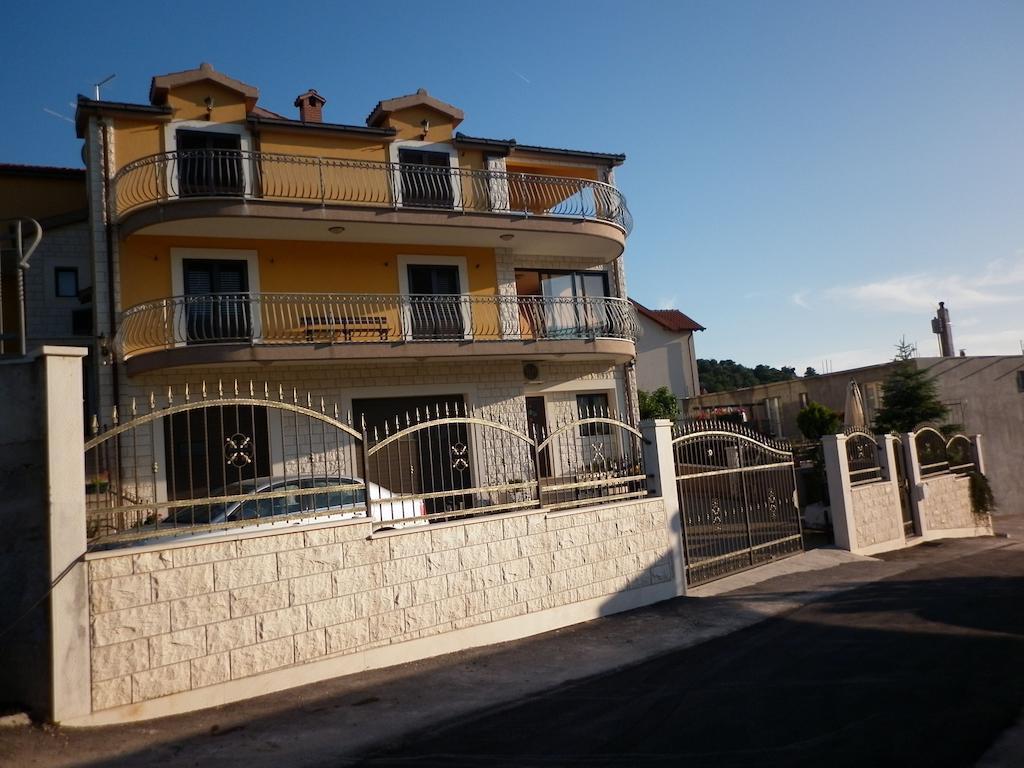 Apartments Ivona 2 Трогир Экстерьер фото