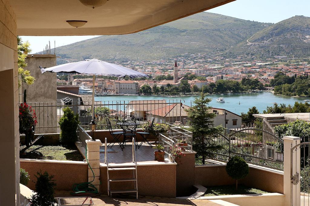 Apartments Ivona 2 Трогир Экстерьер фото